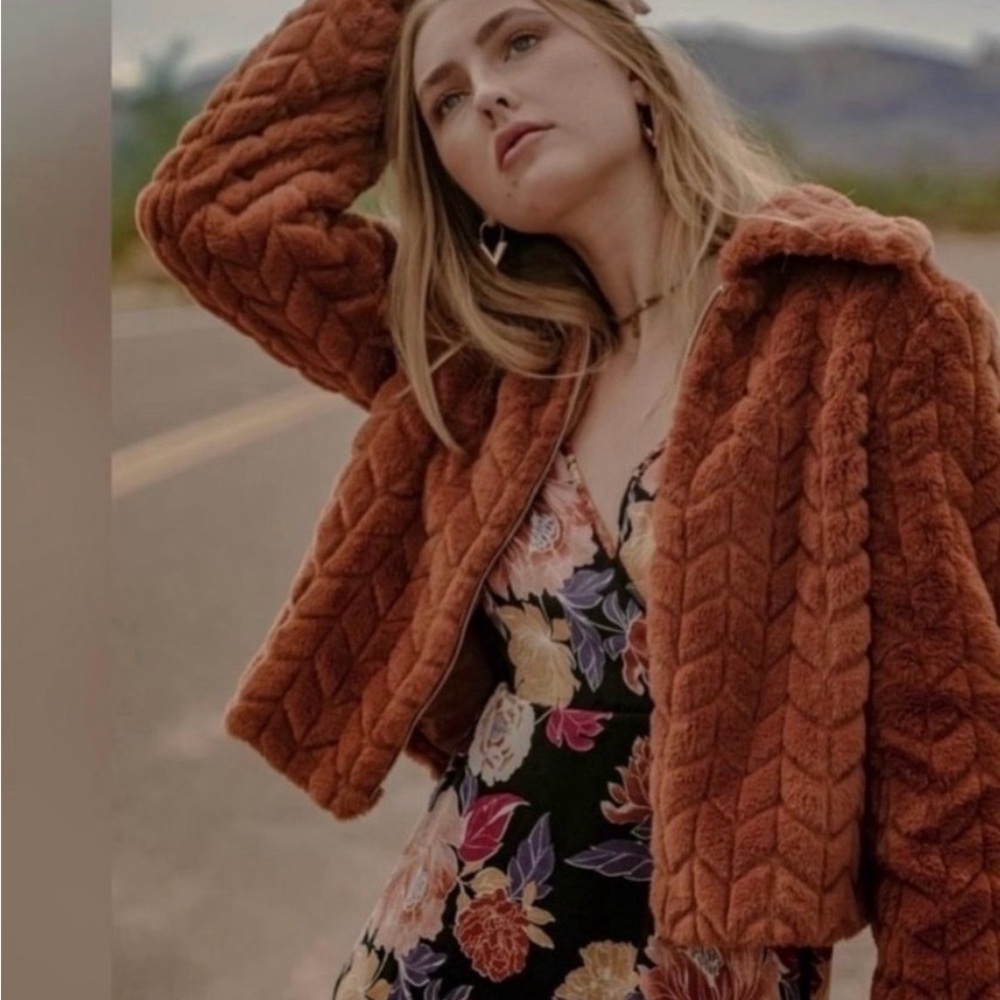 Cozy Women's Teddy Jacket in Rich Brown